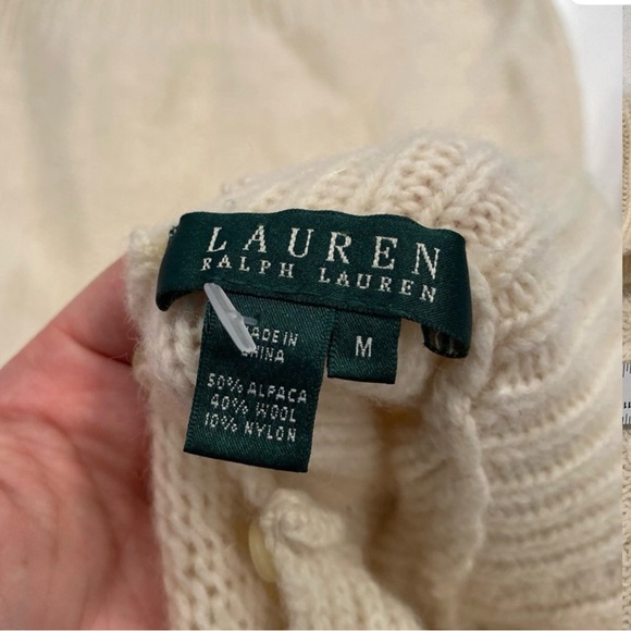 Lauren Ralph Lauren Wool Alpaca Cable Knit Sweater sz M
T8 - Picture 4 of 6